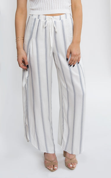 Wide Legged Split Pant - Shop Lacuna